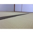 和室の畳や障子、襖、壁紙も貼り替えました。畳はモダンな綾織の黄金色です。
