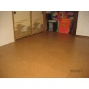 リフォーム後の和室写真です。床材は、クッション性もあり、やわらかいコルクタイルを使用いたしました。