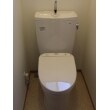 完成したトイレは【TOTO　ピュアレスト】になります。
節水型でお掃除しやすいスッキリデザインになっています。