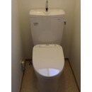完成したトイレは【TOTO　ピュアレスト】になります。
節水型でお掃除しやすいスッキリデザインになっています。