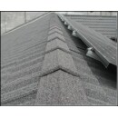 屋根材を重たい瓦から軽量化。
屋根が軽くなり、耐震にも有効です。