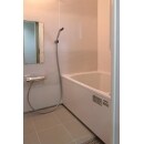 浴室はタカラスタンダード 広ろ美ろ浴室にリフォームしました。
タイル浴室のこの団地ではユニットバスへのリフォームを管理規約で禁じていますが、この広ろ美ろ浴室は工事可能です。