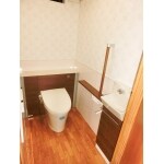 お手入れも簡単なオシャレなトイレへ