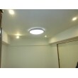 天井は下地から作り直しをし、LEDダウンライトをビルトイン！
ライティングひとつで部屋の雰囲気はガラリと変わります。
