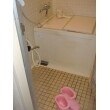 【既存浴室　1216ｻｲｽﾞ】
壁も床もタイルなので、お掃除もしずらく、浴槽も狭くゆったりと入浴できませんでした。
