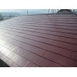 定期的に塗り替えをすることで屋根材の劣化や雨漏りなどを防止できます。