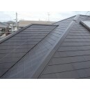 屋根はＡＧＣコーテック（旭硝子）のフッ素塗料を使用しました。
耐久性に優れた塗料で、東京スカイツリーの塗装にも
使用されている塗料です。