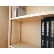 ＜本棚詳細＞
全ての棚は入れる本の大きさによって高さを変えられる
可動棚となっています。