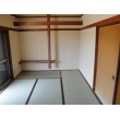 畳も、壁も新しくなり、綺麗で落ち着いた和室が仕上がりました。