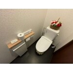 シックなトイレリフォーム