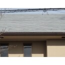 外壁とともに遮熱断熱性の高い塗料で屋根塗装。屋根裏部屋の暑さもこれで和らぐことと思います。