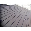 瓦からガルバリウム鋼板に葺き替え、屋根を軽量化しました。