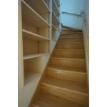 階段の移設と階段室利用