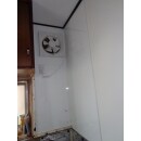 換気扇周辺にキッチンパネルを貼りました。