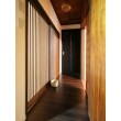 寝室の格子の引き違い戸は、夏場に既存の御簾戸を使えるように作ったオリジナルです。
