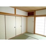 リビングとの一体感を重視した和室