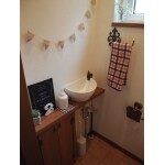 1階、2階のトイレは内装でイメージを変えて