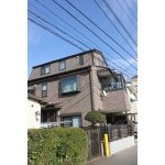 住まわれる方の年齢を考慮して品格、趣きのある外装に。