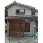 既設の鎧戸の格子を再利用