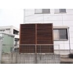 外観にも合う、風よけ木製フェンス