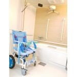 車椅子の方でも利用しやすい浴室
