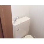 防露式密結形ロータンク手洗い付！