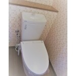 掃除のしやすい、フチレストイレ　LIXILアメージュ