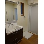 大型洗面を採用しました。