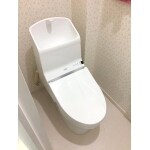 トイレだって暖かく！断熱材をしっかり入れた快適なトイレ。