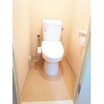 アクアセラミック素材で汚れのつきにくいトイレ