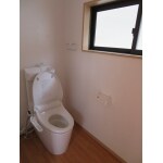 お手入れのしやすいトイレへ