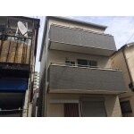 タイル使い×ツートンで洗練された外観に