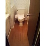 トイレの床を交換させて頂きました