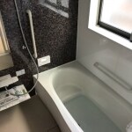 介護用に建てた住まい。浴室には手摺を３カ所も設置。