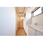 一番奥には押入れを無くしトイレを増設。