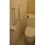 スッキリしたデザインのトイレでお手入れラクラク
