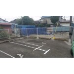 駐車場の敷地周囲に見通しの良いフェンスの設置