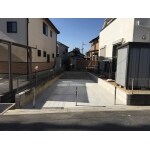 子供の成長に伴い、駐車場を作りました。