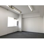 むき出しの配管や剥がれを修繕し クロスを張替えました 洋室 リフォーム事例 施工事例 No B リフォーム会社紹介サイト ホームプロ
