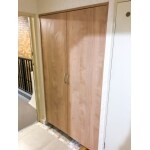 扉を大きくして目隠し、玄関収納