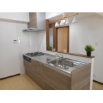 広々空間を大切にしたマンションキッチン改装