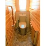 温かみのあるトイレ空間へ