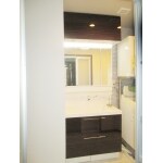 洗面化粧台を高さを変えて 洗面ボウルの位置を上げました 洗面 リフォーム事例 施工事例 No B リフォーム会社紹介サイト ホームプロ