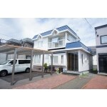 白を基調にした、明るい外観へ