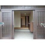 お家の顔である玄関をきれいに一新