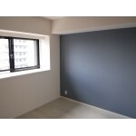 将来のお子様のお部屋として。アクセントは濃いブルーをご選択。