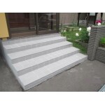 玄関ポーチタイル貼替工事