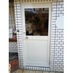 玄関ドアを変更。デザイン性もセキュリティ性も重視しました!