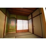 観光名所に並ぶ長屋のリノベーション