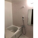 水回りにアクセントで華やかな印象に 